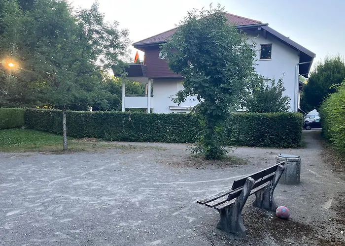 Entre Lac D\'Annecy Et Montagnes, Golf Et Parapente A Pieds