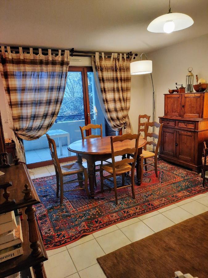 Entre D'annecy Et Montagnes, Golf Et Parapente A Pieds Apartment *