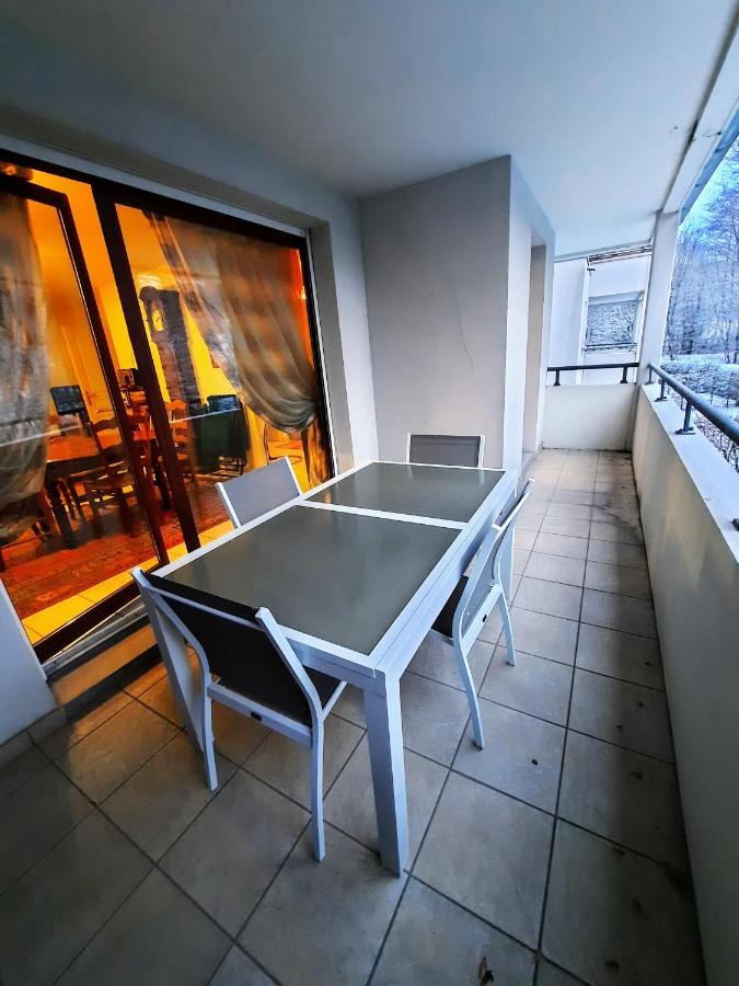 Entre D'annecy Et Montagnes, Golf Et Parapente A Pieds Apartment *